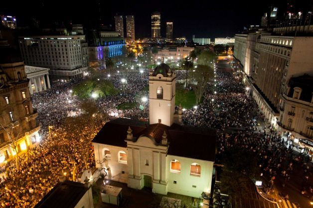 Στους δρόμους οι Αργεντίνοι κατά της κυβέρνησης Κίρσνερ