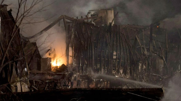 Νεκροί και τραυματίες από έκρηξη σε εργοστάσιο του Κεμπέκ