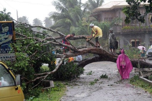 Ο τυφώνας «Μπόφα» σαρώνει τις Φιλιππίνες