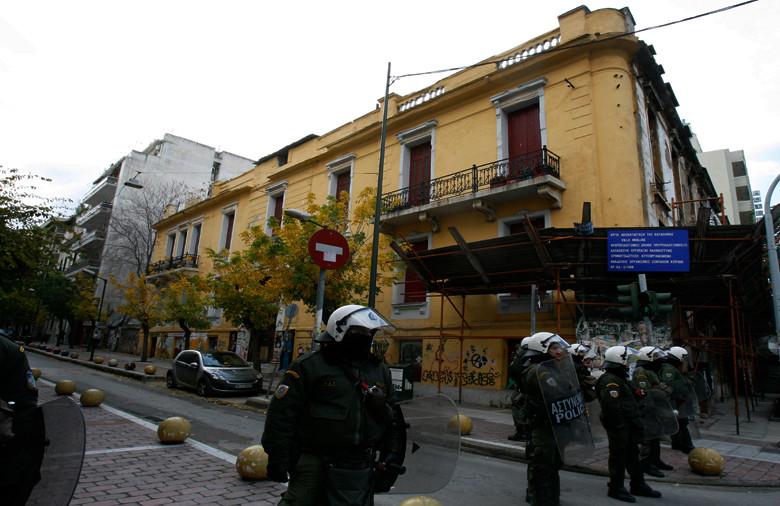 ΣΥΡΙΖΑ: Κίνηση εκφοβισμού η εισβολή στη «Βίλα Αμαλία»