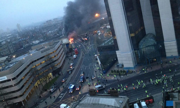 Ελικόπτερο έπεσε στο κέντρο του Λονδίνου