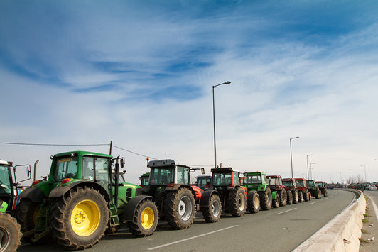 Αγρότες: Θα χάσουμε 2 δισ. ευρώ από τα εισοδήματά μας