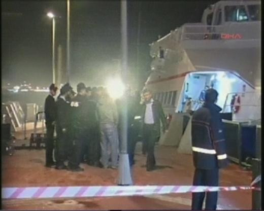 Σύγκρουση φορτηγού πλοίου με τουριστικό πλοιάριο στο Βόσπορο
