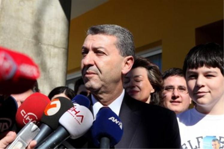 Ουδέτερη στάση από ΕΔΕΚ και Γ.Λιλλήκα