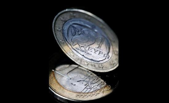 Στα 715 ευρώ ο βασικός αν εκλεγεί ο ΣΥΡΙΖΑ