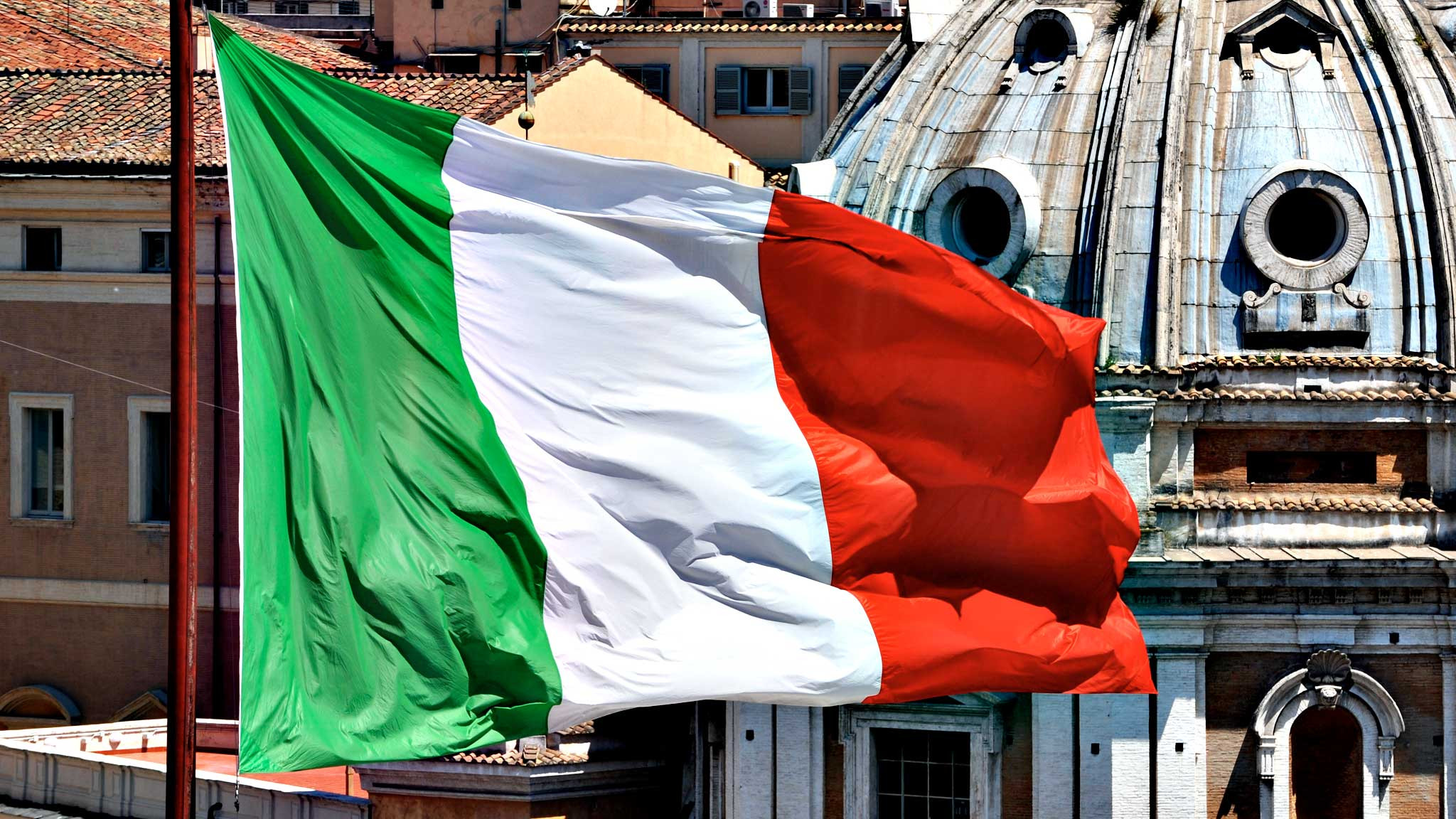 Η Ιταλία σώζει την τιμή της Ευρώπης. Του Άκη Κοσώνα