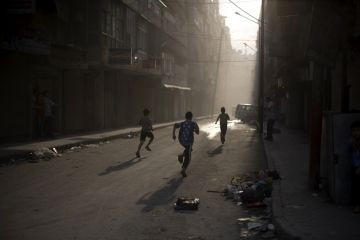 Συρία: Ακτιβιστές καταγγέλλουν την επέκταση της χρήσης βομβών διασποράς