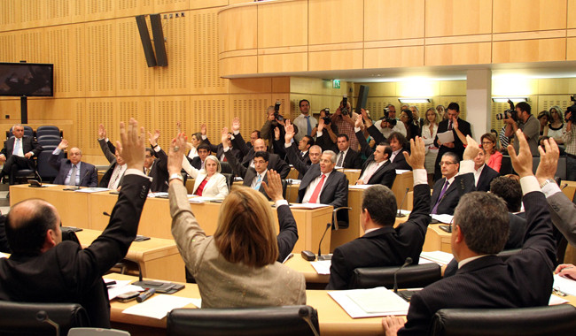 Προς ψήφιση στην κυπριακή Βουλή τα επίμαχα νομοσχέδια