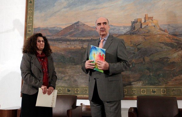Συνήγορος του Πολίτη: Η κοινωνία κουράστηκε