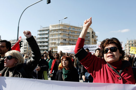 Προς απεργία τα συνδικάτα για τη μεταφορά της Πρωτομαγιάς