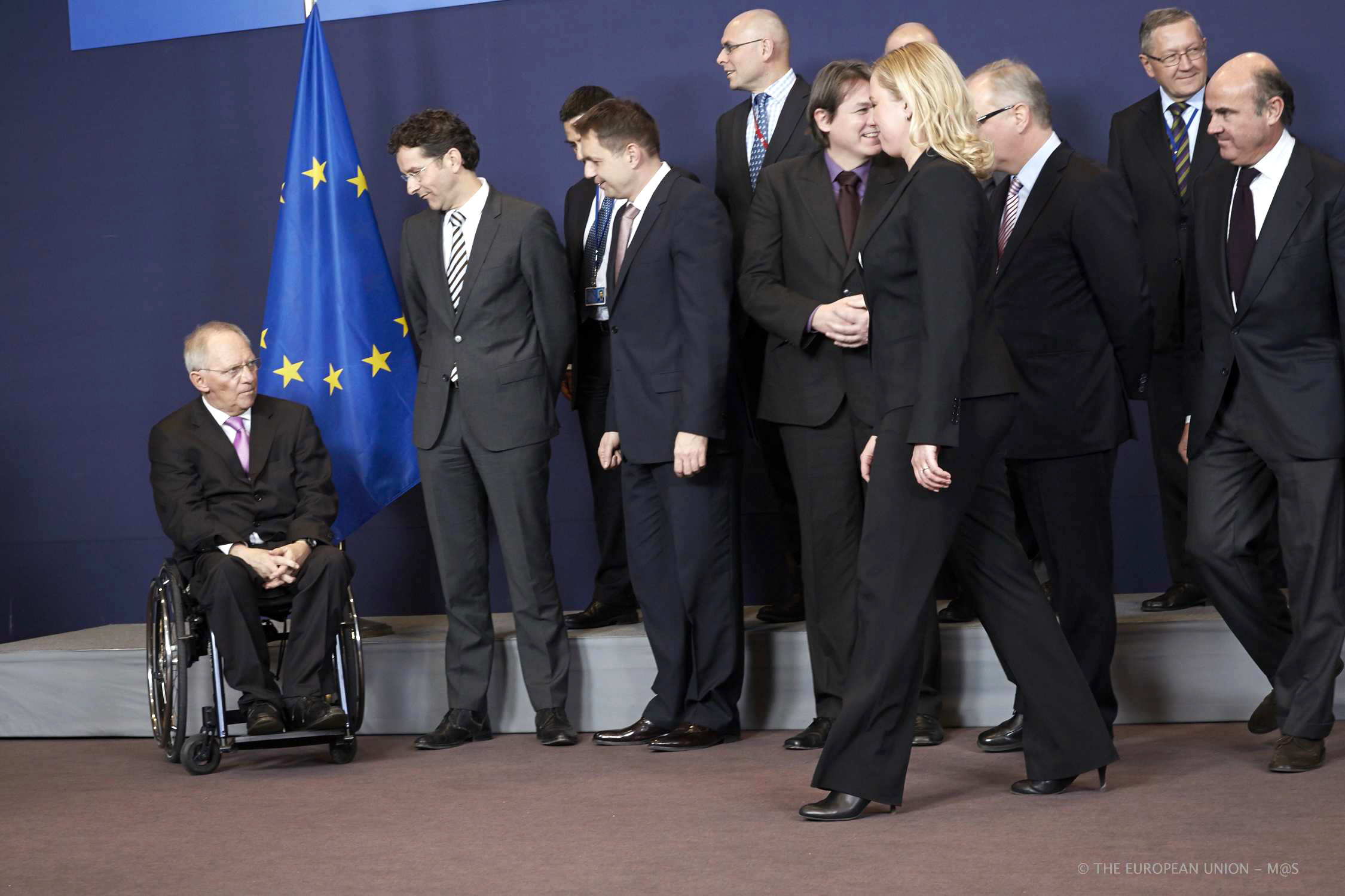 Reuters: Το «κούρεμα» των μεγάλων καταθέσεων πάει Eurogroup