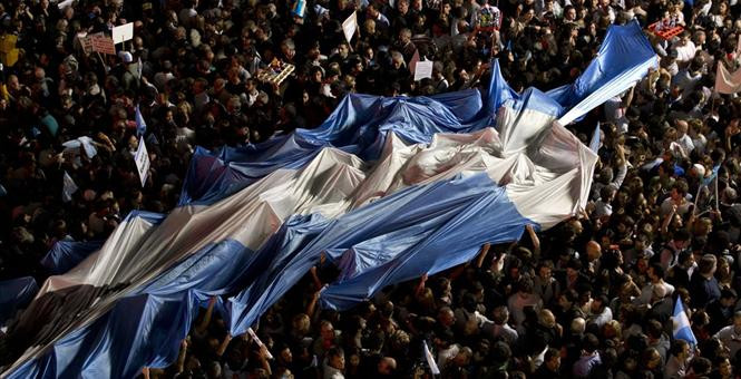 Μεγάλες αντικυβερνητικές διαδηλώσεις στην Αργεντινή