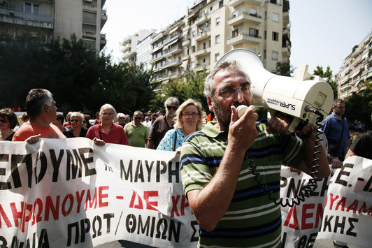 Με απεργία ακόμη και στις πανελλαδικές προειδοποιεί η ΟΛΜΕ