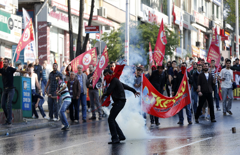 Επεισόδια και τραυματίες στην Κωνσταντινούπολη