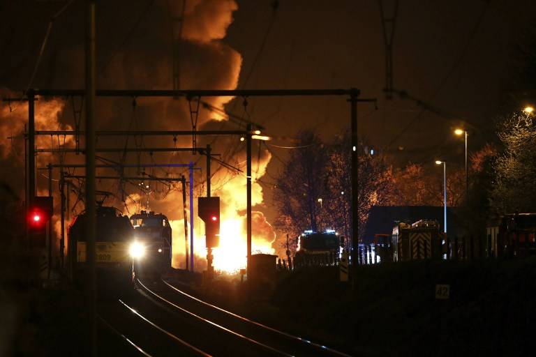 Βέλγιο: Πυρκαγιά σε τρένο με χημικά προϊόντα