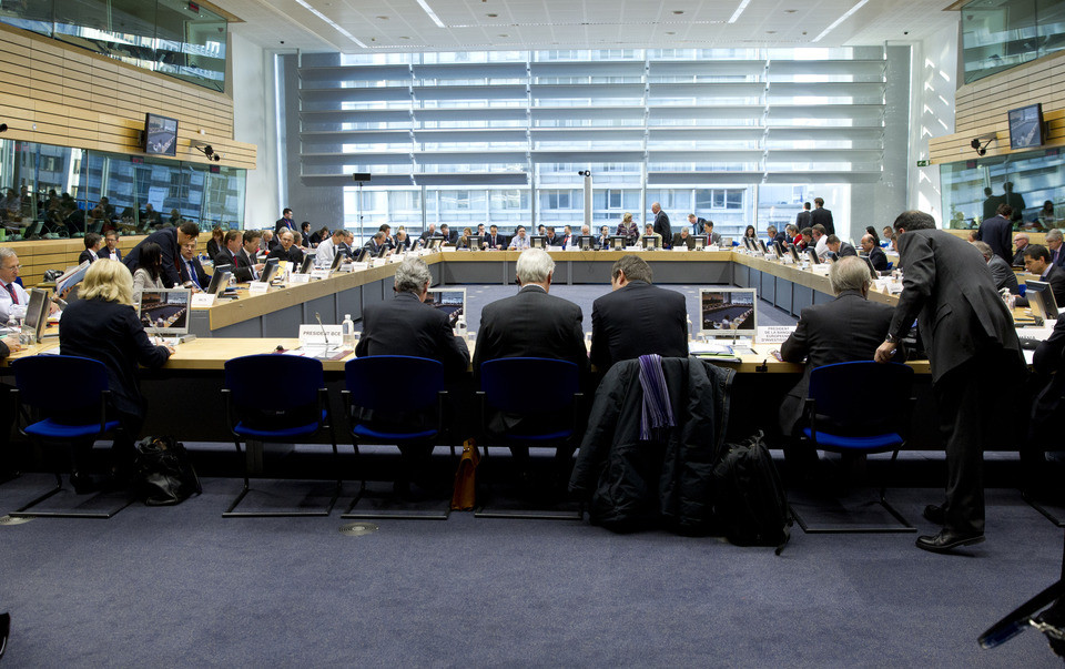 Ecofin: Διασφάλιση καταθέσεων κάτω των 100.000