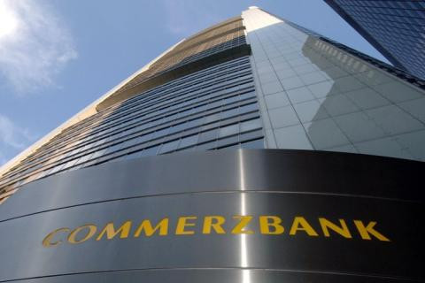 Γερμανία: Πόλεμος τραπεζών για σποτάκι της Commerzbank