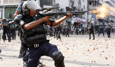 Μπανγκλαντές: Σκληρή καταστολή των εργατικών διαδηλώσεων