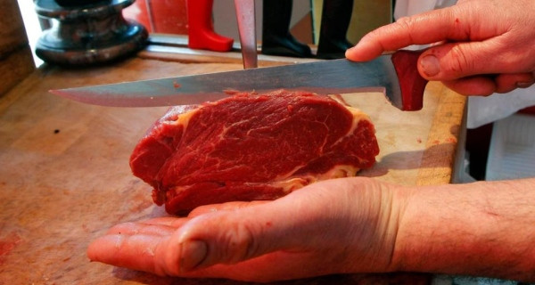 Ολλανδός έμπορος διέθεσε 300 τόνους αλογίσιου κρέατος