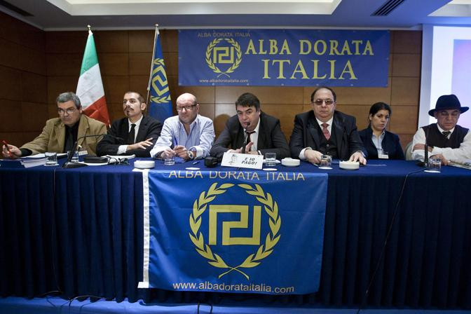 Ιταλοί φασίστες αποκηρύσσουν τους νεοναζί Χρυσαυγίτες