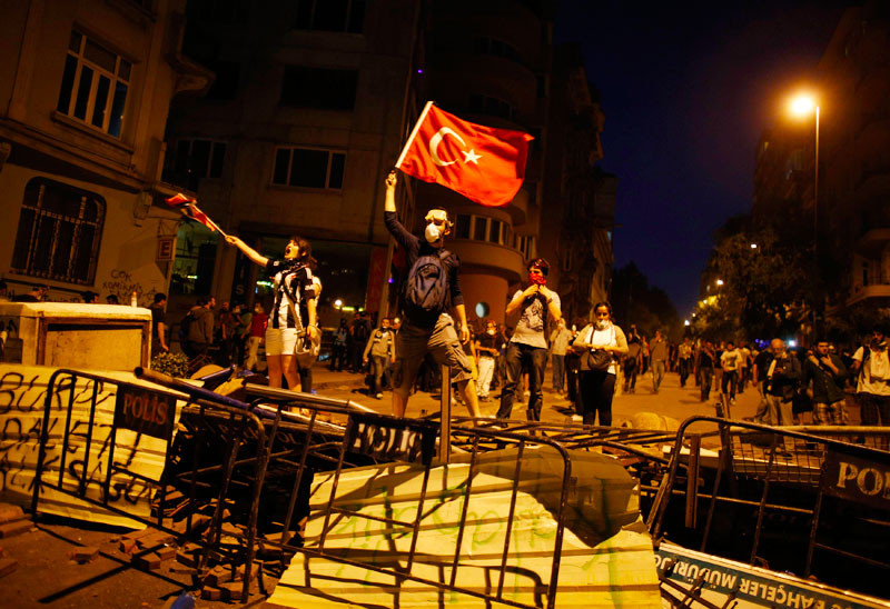 Νέες διαδηλώσεις και επεισόδια σε Άγκυρα – Κωνσταντινούπολη