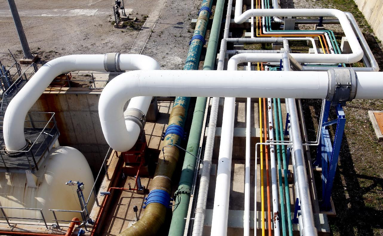 Συμφωνία με Socar για ΔΕΣΦΑ – Τέλος με Gazprom για ΔΕΠΑ