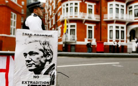 «Κοριούς» στην πρεσβεία του στο Λονδίνο εντόπισε ο Ισημερινός