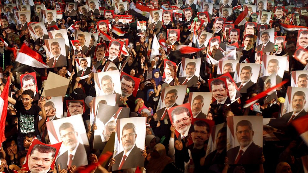 Πυρά κατά οπαδών του Μόρσι – Τρεις νεκροί