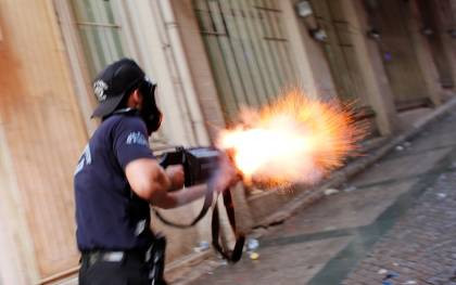 Νέα επέμβαση της τουρκικής αστυνομίας στην Ταξίμ