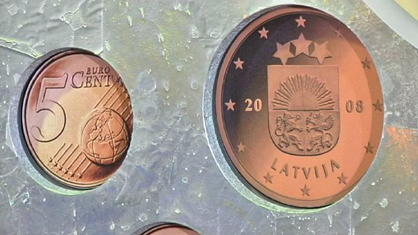 Επικυρώθηκε η ένταξη της Λετονίας στο ευρώ