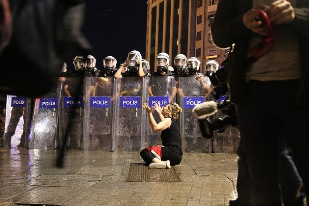 Τουρκία: Το αίτημα της γυναικείας χειραφέτησης στις διαδηλώσεις