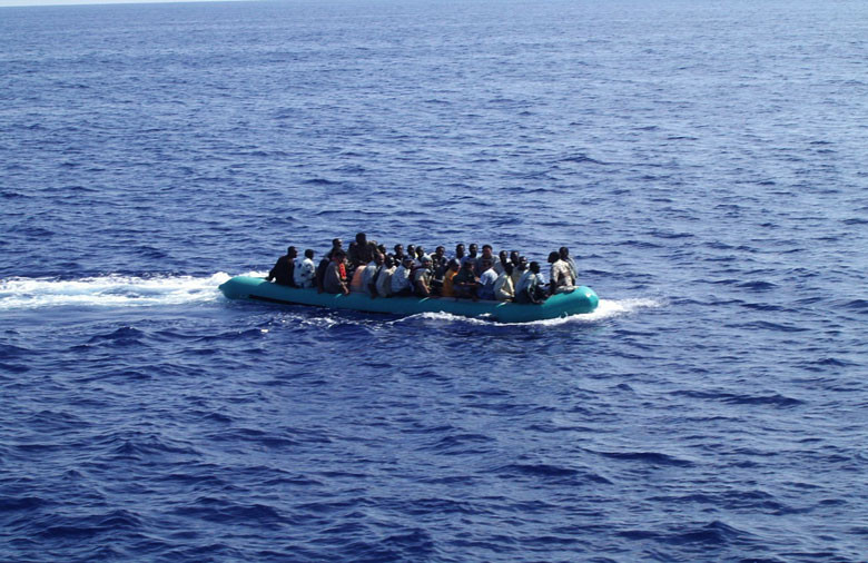 Νεκροί 31 μετανάστες στο δρόμο για την Ιταλία