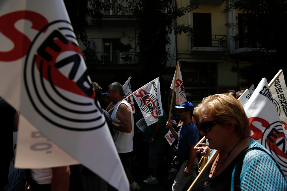 ΣΥΡΙΖΑ: Ο πραγματικός στόχος της κυβέρνησης για ΕΑΣ, ΕΛΒΟ και ΛΑΡΚΟ