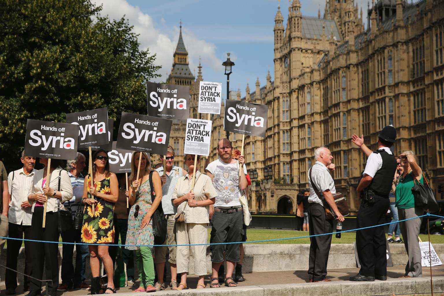 «Όχι» της βρετανικής Βουλής σε στρατιωτική επέμβαση στη Συρία