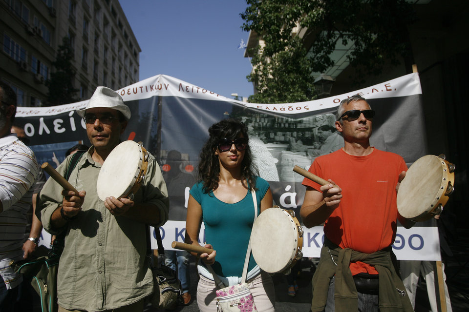 Στους δρόμους οι ιδιωτικοί εκπαιδευτικοί (Φωτορεπορτάζ)