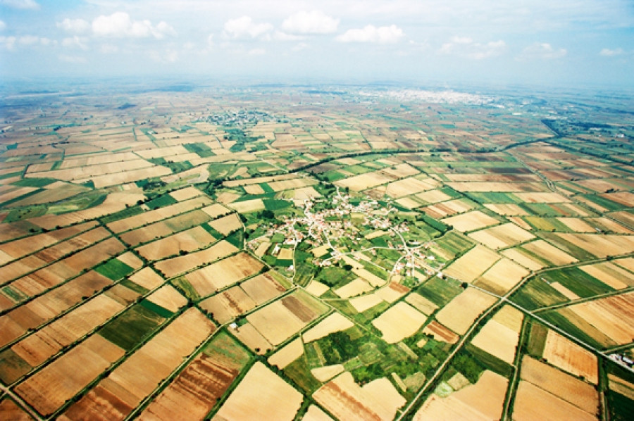 «Αντάρτικο» στη ΝΔ για υπερφορολόγηση αγροτεμαχίων και οικοπέδων