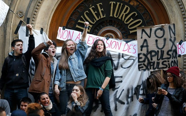 Σάλος για απελάσεις μαθητών στην Γαλλία