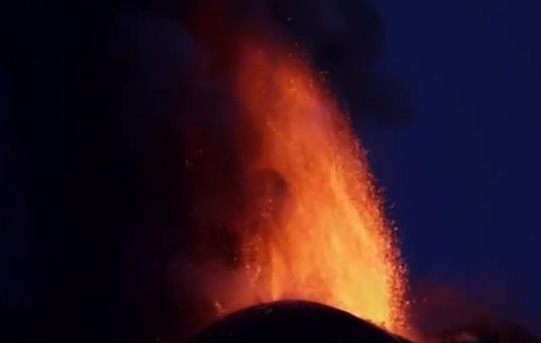 Έκρηξη στο ηφαίστειο Αίτνα (Βίντεο)