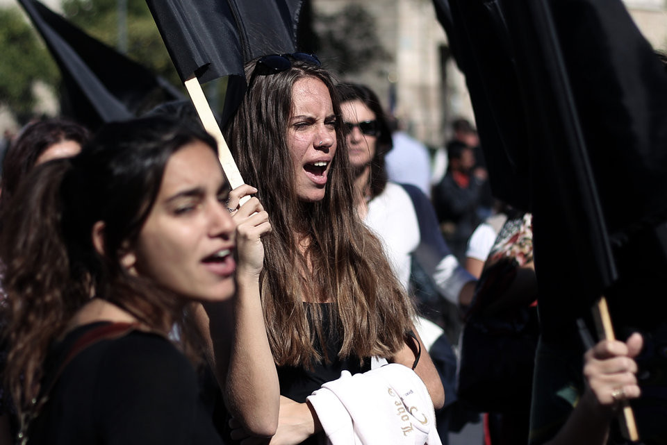 «Παρελάσεις» διαμαρτυρίας σε όλη την Ελλάδα (Βίντεο)