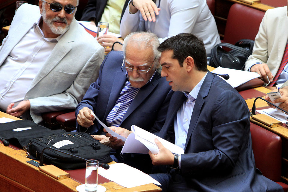 Γλέζος: Η απάντηση του ΣΥΡΙΖΑ δεν είναι πειστική