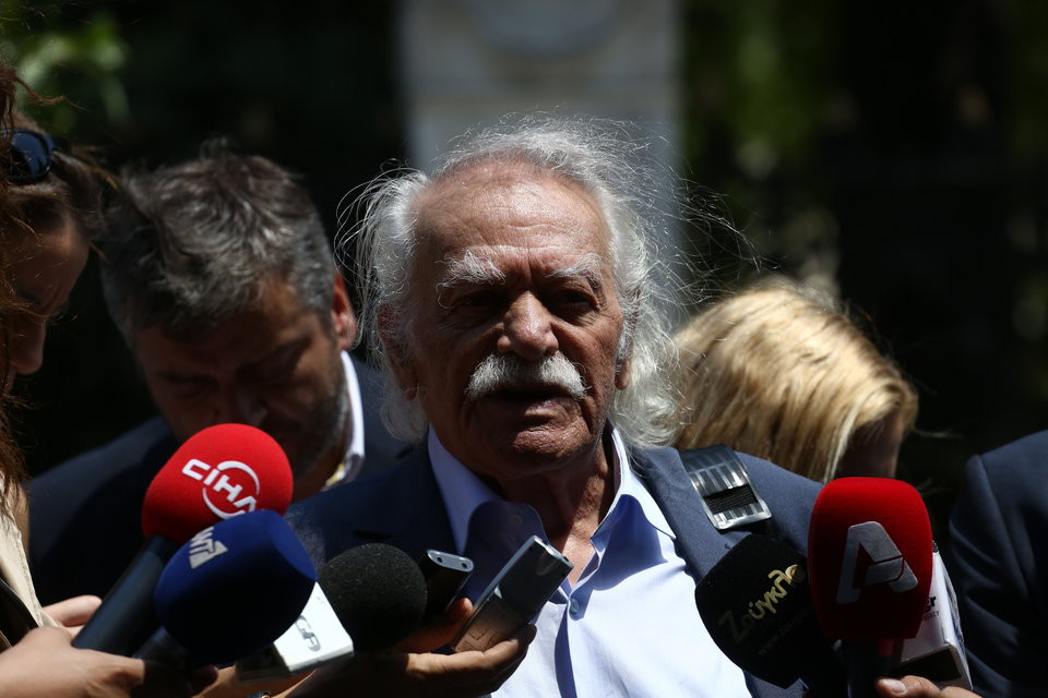 Γλέζος: Διαστρεβλώνουν τα λόγια μου για να πλήξουν τον ΣΥΡΙΖΑ