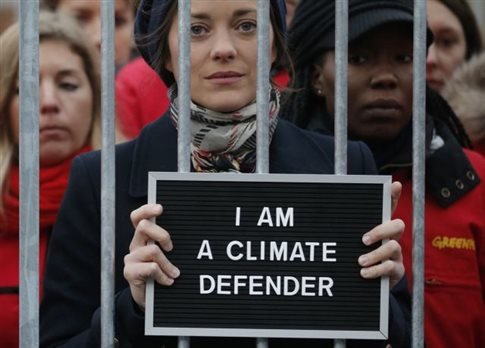 ΜακΚάρτνεϊ, Κοτιγιάρ και Γαβράς υπέρ των 30 της Greenpeace