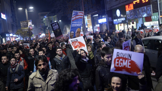 Νέες διαδηλώσεις και συγκρούσεις στην Κωνσταντινούπολη