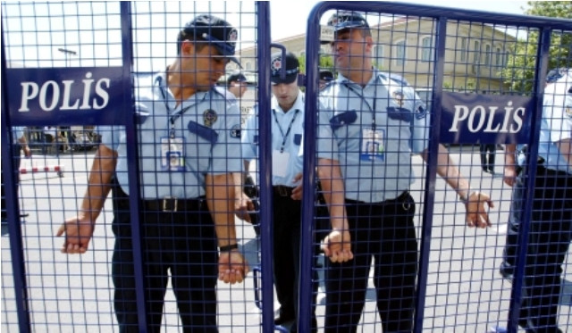 Τουρκία: Απολύσεις 350 αστυνομικών εν μέσω του σκανδάλου διαφθοράς