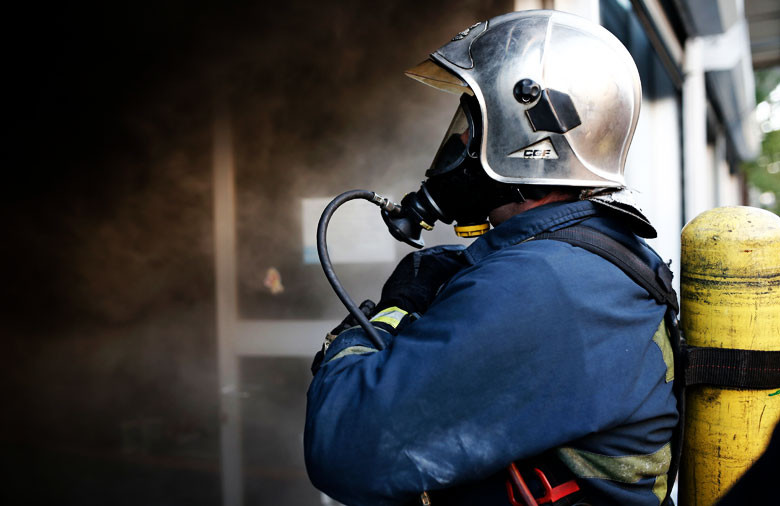 Τρεις νεκροί από φωτιά σε διαμέρισμα στο Κορδελιό
