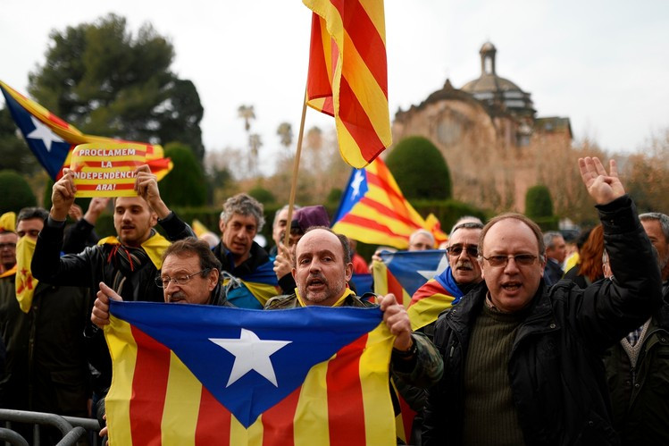 «Ναι» σε δημοψήφισμα ανεξαρτησίας από την Βουλή της Καταλονίας