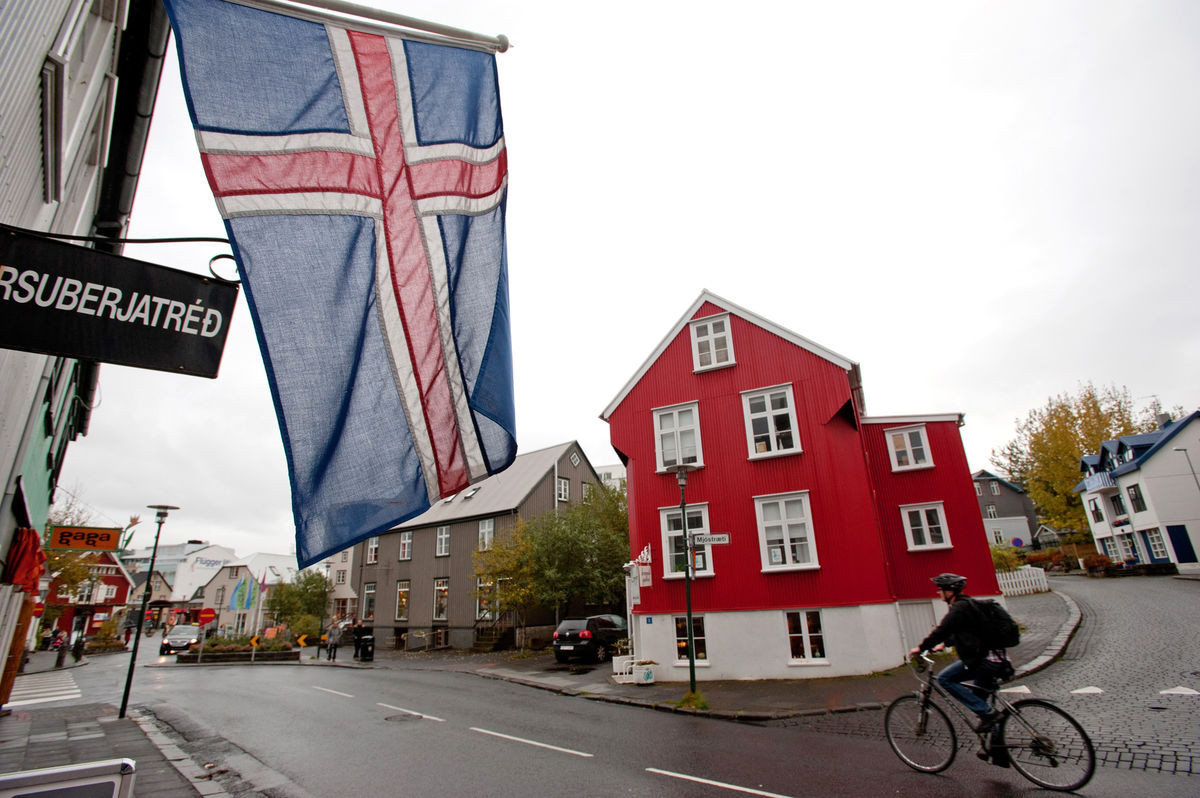 Έξι μαρτυρίες για το Iceland Story