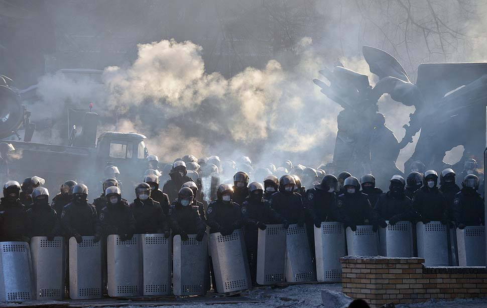 Ουκρανία: Κυβερνητικές θέσεις σε ηγέτες της αντιπολίτευσης προσφέρει ο Γιανουκόβιτς