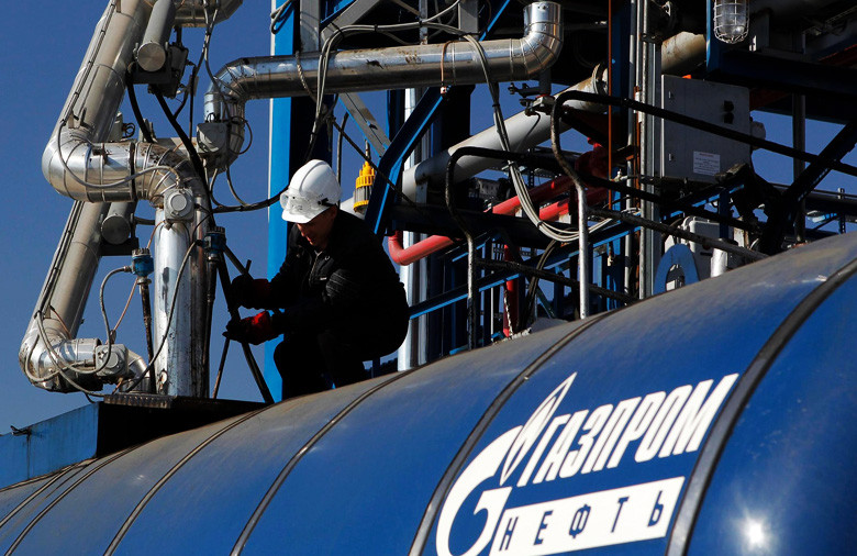 ΥΠΕΚΑ: Συμφωνία με Gazprom για μείωση τιμής φυσικού αερίου