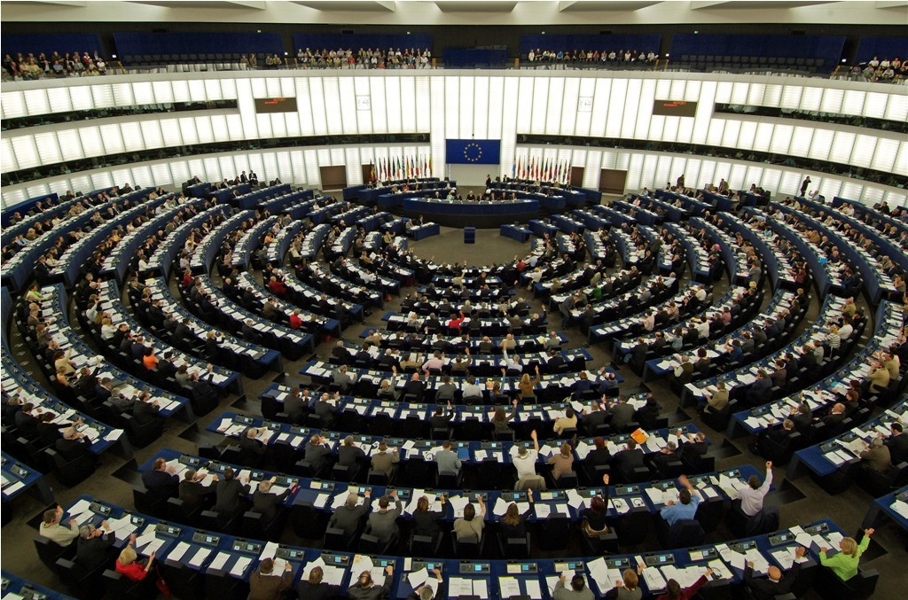 Ευρωκοινοβούλιο: Να δημιουργηθεί Ευρωπαϊκό Νομισματικό Ταμείο